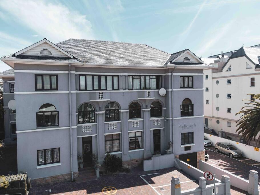 קייפטאון Cozy One-Bedroom In The Heart Of Sea Point מראה חיצוני תמונה